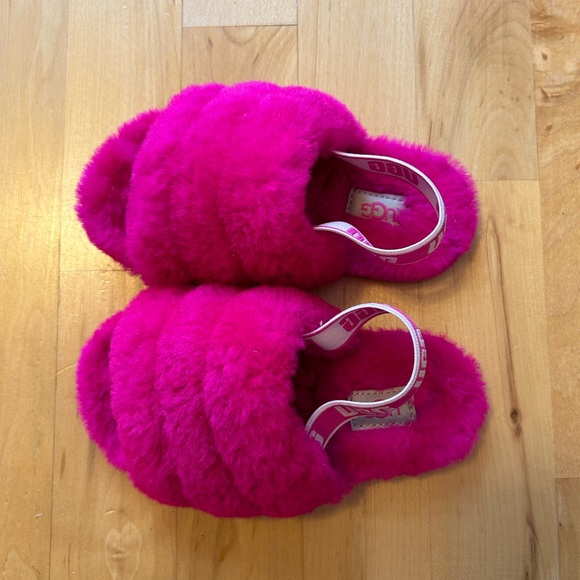 Cutest toddler Ugg slippers - Picture 2 of 4